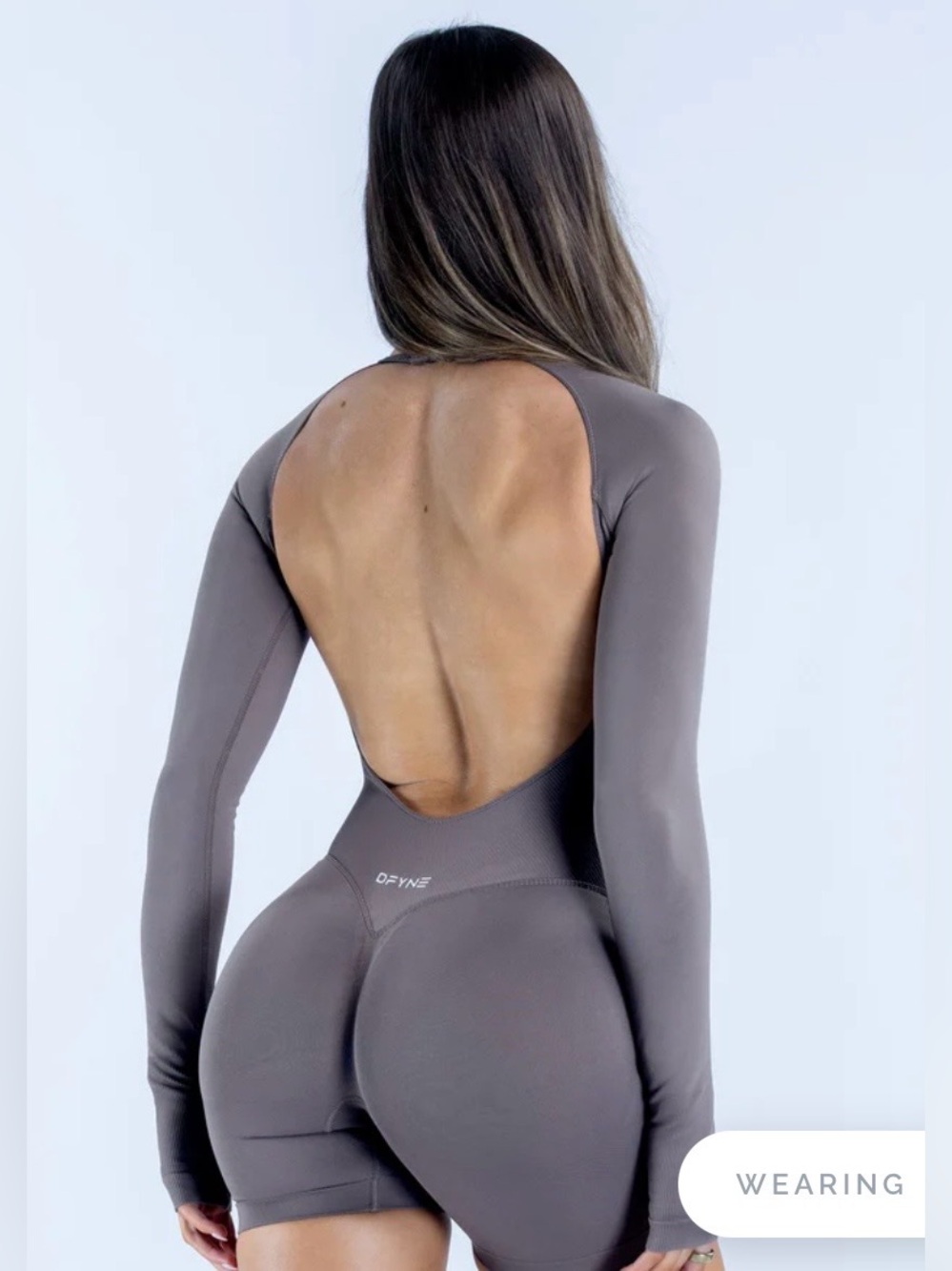 DFYNS Women's Long Sleeve Fitted Top in Taupe (Never Worn) - Picture 3 of 5